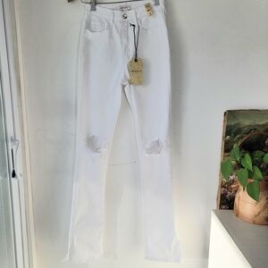 Vibrant M.I.U Women's White Distressed Stretch Jeans Size 3 W25